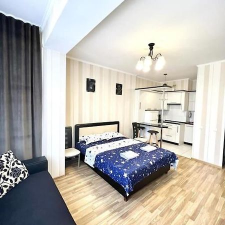 Beauty Studio In Center Apartamento Chisinau Exterior foto